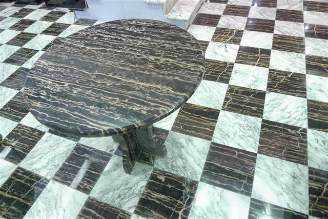 Black Marble Round Table.jpg