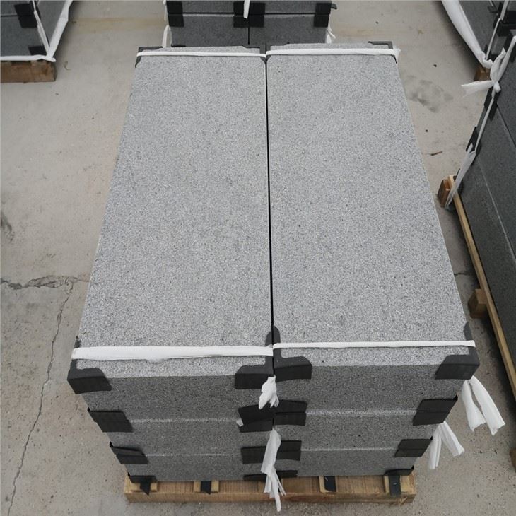 G654 Granite Kerbstone