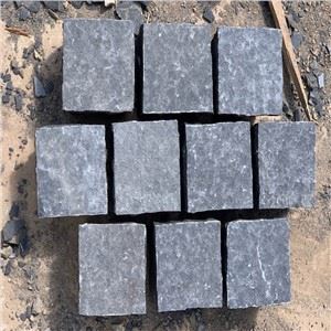 Batu Basal Hitam