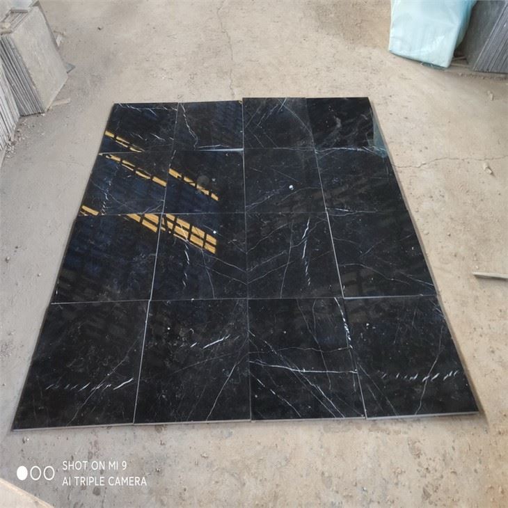 Ubin Marmer Hitam Nero Marquina
