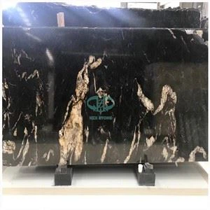 Granit Emas Hutan Hitam