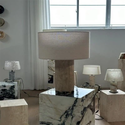 Lampu meja travertine